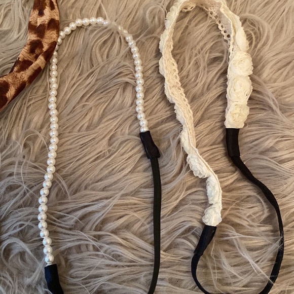 Multiple women’s headbands - Picture 2 of 5